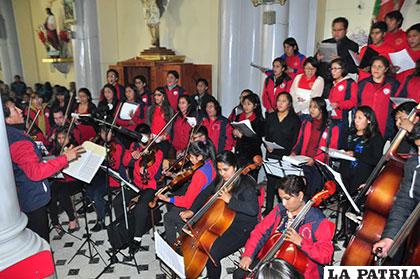 Participación del Coro Polifónico y de la Orquesta Filarmónica de Oruro