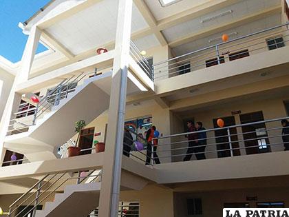 Apertura oficial de la casa de la mujer 