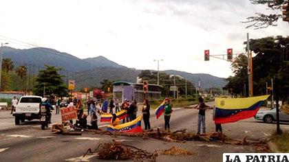 Los conflictos continúan en Venezuela por la propuesta planteada por Maduro de cambiar la Constitución /mosaicocsi.com