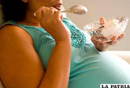 Sobrepeso y obesidad en mujeres gestantes puede traer complicaciones /blogdefarmacia.com