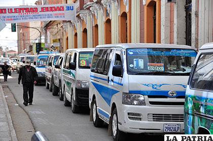 Algunos choferes operan sin estar afiliados a los sindicatos de transporte urbano