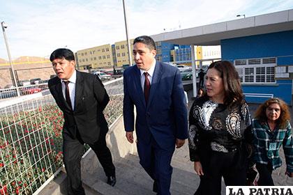 Arce en su visita a la cárcel de Alto Hospicio /APG