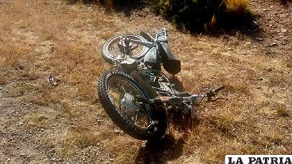 La motocicleta de la víctima fatal