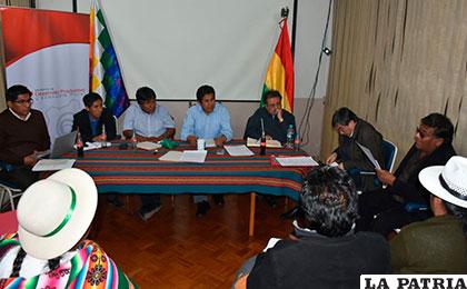 Reunión en la ciudad de La Paz con el ministro Rojas /Gad-Oru