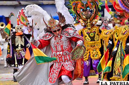 Todo listo para la entrada folklórica y presentación del Carnaval de Oruro 2018 /Archivo