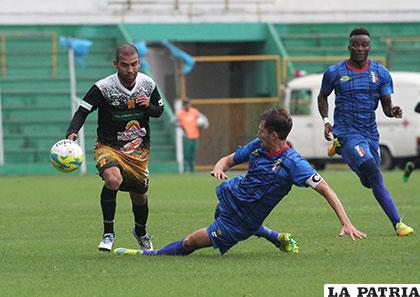La acción del partido que terminó 0-0 y clasificó Destroyers