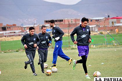 Alonso, Alzugaray, Leroyer y Barrera, durante la práctica