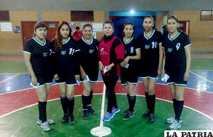 El plantel de jugadoras de Banco Mercantil