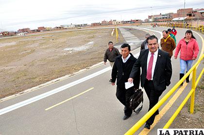La inspección a la pista de ciclismo a la cabeza del mexicano Edgardo Hernández