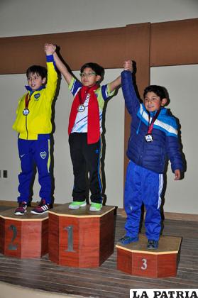 Ganadores Sub-8, Escóbar, Boyermán y Fernández
