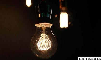 Entre 2010 y 2016, cerca de 40 países alcanzaron el acceso universal a la electricidad