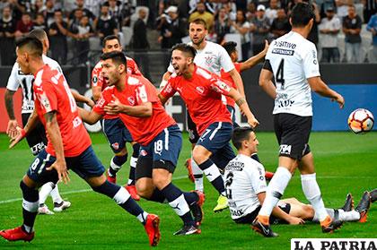 Independiente sorprendió al Corinthians ganando en Brasil 2-1 /conmebol.com