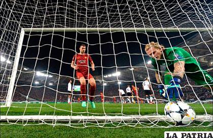 El portero de Liverpool, Karius, recibió cuatro goles, no fue suficiente para la Roma