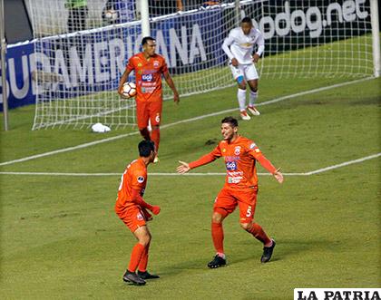 Jorge Pizarro descontó en la ida, ese gol le da cierta ventaja al 