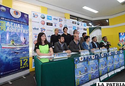 Durante la presentación de la competencia ayer en La Paz /APG