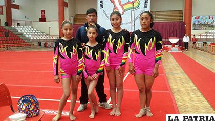 La delegación orureña de gimnasia que puso mucho esfuerzo en los Judejut /BORIS SOTEZ