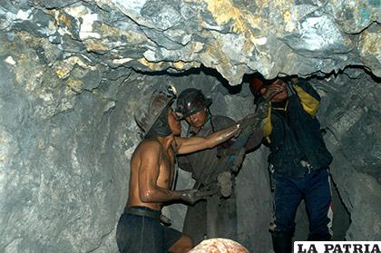 La minería tradicional sigue produciendo, pero sus reservas van disminuyendo. Se necesitan nuevos proyectos mineros /Archivo