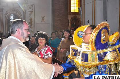 En Oruro hoy se disfrutará de una jornada folklórica devocional.