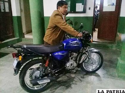 La moto secuestrada a uno de los colombianos