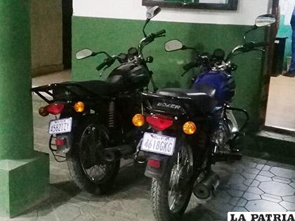Las dos motocicletas utilizadas por los colombianos