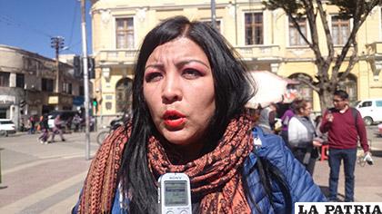 Representante del movimiento ciudadano Kuña Mbarete, Rosario Sandalio
