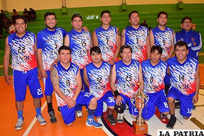 Luz y Fuerza asistirá al torneo nacional de básquetbol de 
Cochabamba