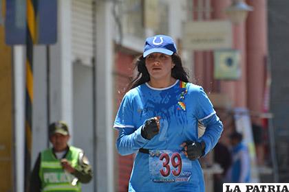 El triatlón orureño será representado por Alejandra Rocha
