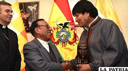 El Cardenal Toribio Ticona y  el Presidente Evo Morales /ABI