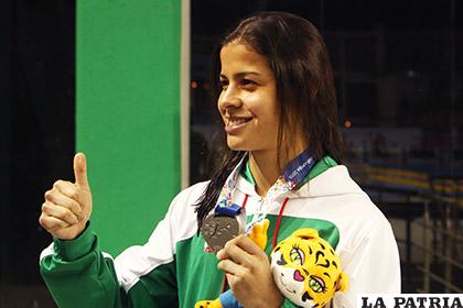 La nadadora boliviana Karen Tórrez ya ganó dos medallas de plata /APG