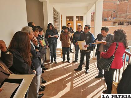 En reunión con los concejales los padres explicaron las necesidades de refacción /CONCEJO