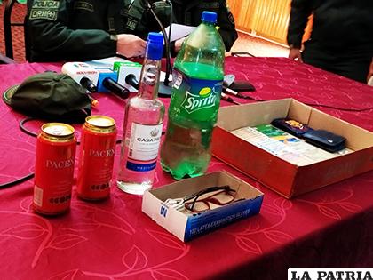 Bebidas mezcladas con diazepam encontradas en el interior del vehículo/ LA PATRIA