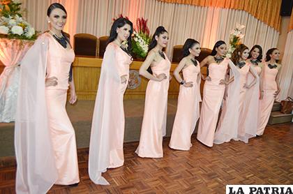 Las candidatas listas para la competencia de belleza en Oruro /LA PATRIA