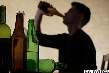 Muchos casos de violencia son ocasionados tras consumir bebidas alcohólicas /Magnet - Xataka
