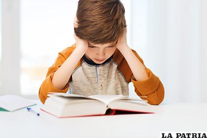 A muchos niños se les hace cuesta arriba el tener que leer/  ERESMAMA.COM