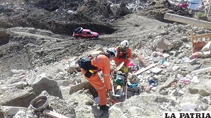 Mascotas y bienes de los damnificados fueron rescatados/ SAR Bolivia