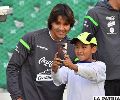 Martins quiere ser titular en el partido amistoso ante Francia /elpais.bo