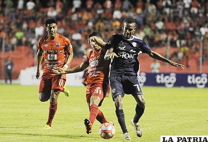 Royal y Guabirá medirán fuerzas en el inicio de la penúltima fecha /APG