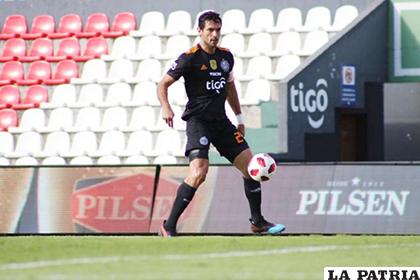 Santa Cruz no podrá estar en la copa América /Prensa-Olimpia 