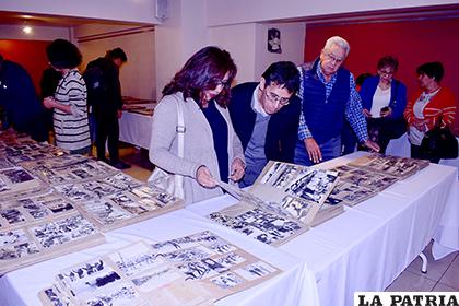 Orureños en Cochabamba admiraron la colección de fotos de LA PATRIA