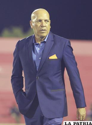 Roberto Mosquera, D.T. de Royal Pari /APG