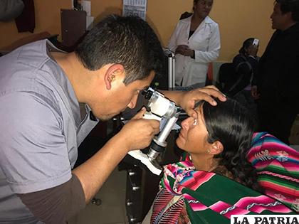 El 28 de mayo se hará la entrega de lentes a las mamás beneficiadas /GAMO