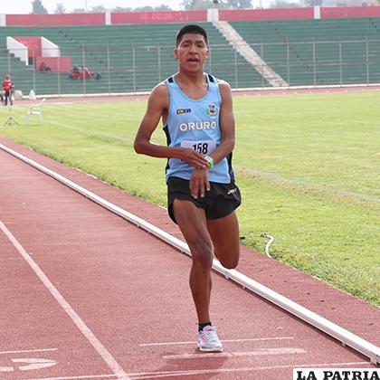 Joel Mamani fue el mejor en 10 mil y 5 mil metros /cortesía Nemia Coca