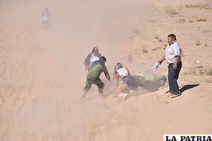 Los accidentes que nunca faltan en una competencia de motos /Reynaldo Bellota - LA PATRIA
