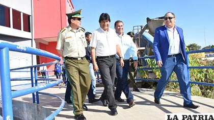 El presidente Evo Morales y el ministro de Gobierno, Carlos Romero, tras la inauguración de la Cumbre de Seguridad Ciudadana /Ministerio de Comunicación