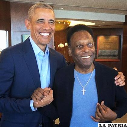 Pelé, publicó una fotografía junto a Obama en sus redes sociales /RRSS