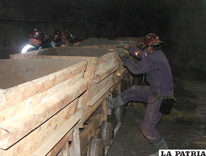 Los mineros esperan mayor cooperación para diversificar áreas de explotación en el interior de mina Huanuni