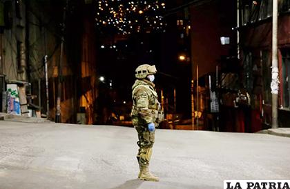 Los uniformados serán desplegados en lugares considerados conflictivos /BBC.com

