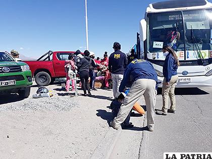 Momento en que los connacionales llegaron a la frontera