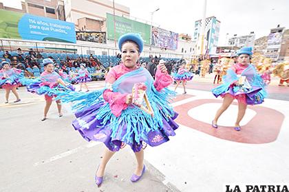 Carnaval de Oruro podría ser tendencia en Tik Tok 
/LA PATRIA /archivo
