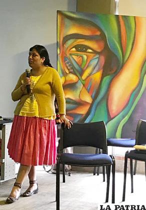 Elvira es orureña y destaca por su dote artístico /FACEBOOK EN ESTADO DE POESÍA